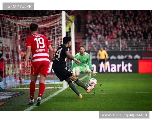 凯恩门前铲射再度得分,拜仁继续领跑